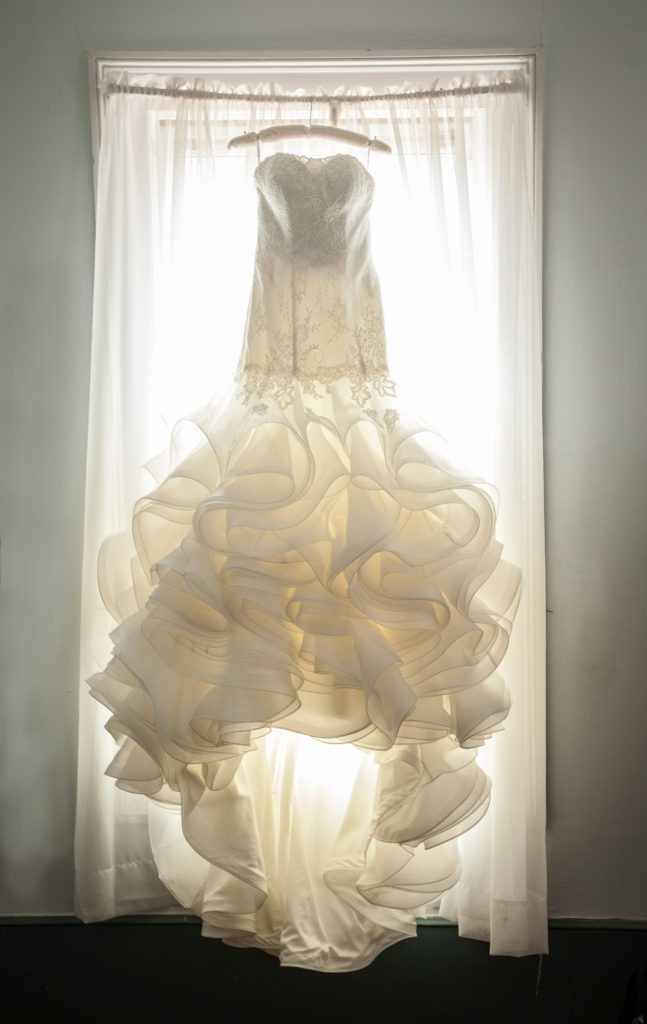 山梨のエステティックサロンイスタナロゼでブライダルエステ　ドレス